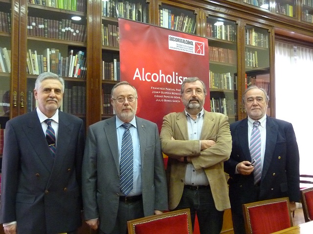 J. Guardia, F. Pascual, C.Pereiro y J.Bobes / Socidrogalcohol