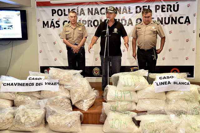 La policía presenta la incautación de pasta base de cocaína / Flickr del Ministerio del Interior de Perú